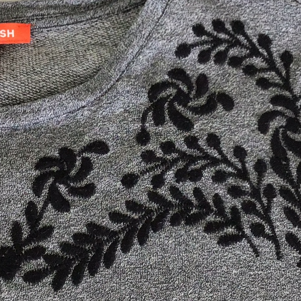 Embroidered Top - Picture 6 of 6